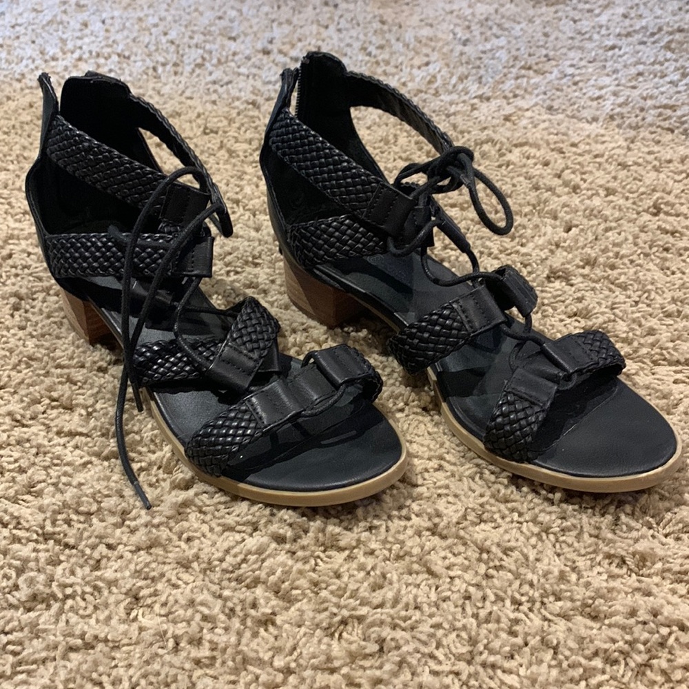 Girls Sz 5M Treasure & Bond Black Lace-Up Sandal w/ heel